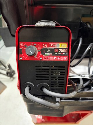 Soldador Inverter Tecnoweld ES 2500