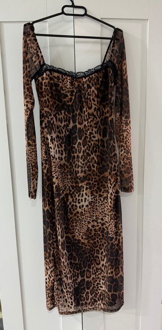 Vestido midi leopardo con encaje