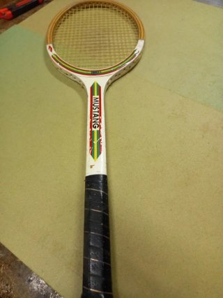 Raqueta de Tenis Antigua Mustang