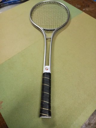 Raqueta de Tenis Antigua de Aluminio