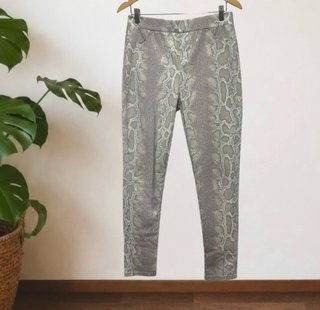 Talla L. Leggings con bolsillos traseros OCTOBER