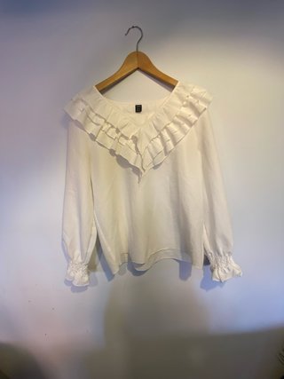 Blusa blanca con volantes a estrenar