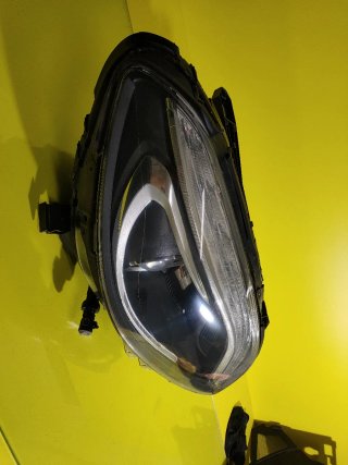Faro Derecho Mercedes Clase B W246