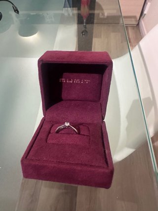 Anillo de oro blanco con diamante Mumit