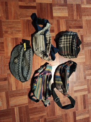 Lote de 5 Riñoneras Estampadas
