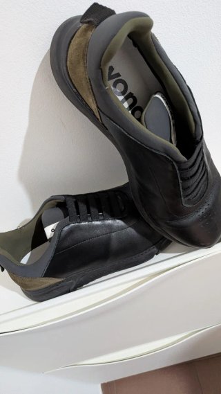 Zapatillas Wonder Negro y Verde Oliva