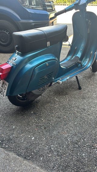 Vespa Primavera Azul