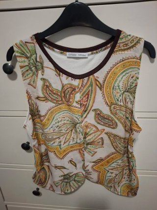 Camiseta Zara colecction. Estampada Talla S