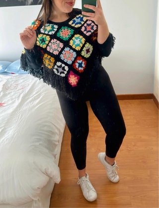 Poncho Artesanal de Crochet Multicolor