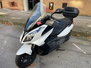 Maxi Scooter KYMCO Super Dink 125