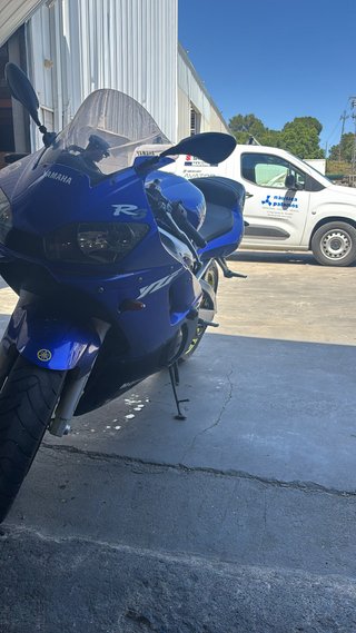 Yamaha YZF R6 Azul