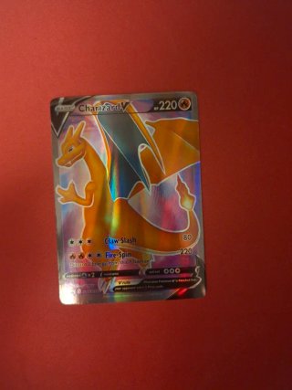 Carta Pokémon Charizard V