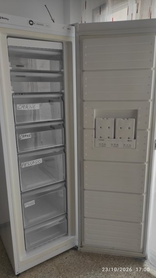 Congelador Vertical Balay
