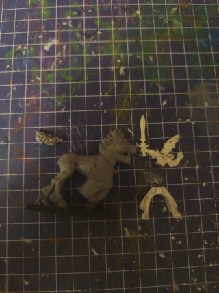 Warhammer fantasy héroe altos elfos caballo
