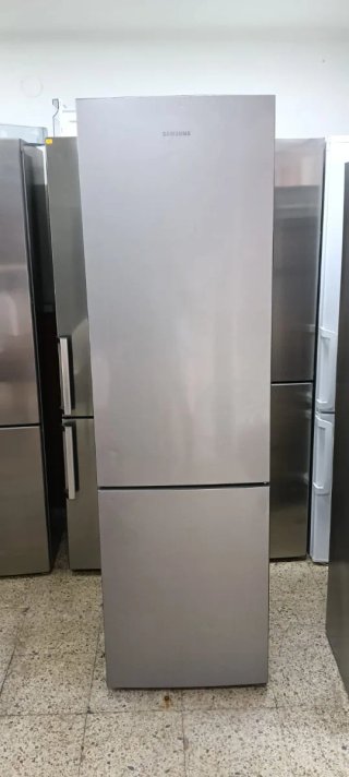 Nevera Samsung Combi Plateada 202X60X65cm