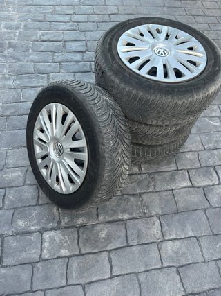 4 Ruedas Michelin 195/65 R15 con Tapacubos VW