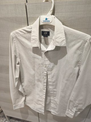 Camisa H&M Blanca con Topos Negros