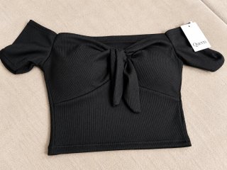 Top lazo negro