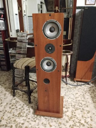 Altavoces ProAc de Pie, Response 3
