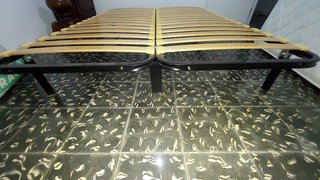 Somier de láminas con estructura metálica