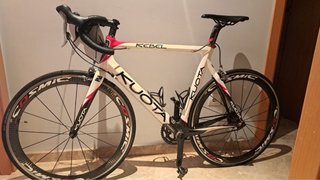 Bicicleta de Carretera Kuota Kebel Carbono