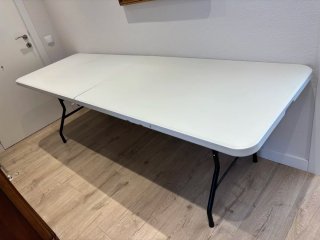 Mesa Plegable de Resina y Acero