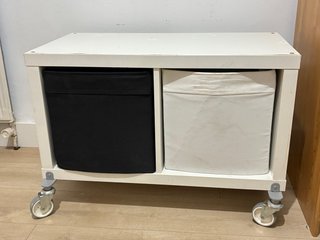 Mueble Blanco con Ruedas y Cajas