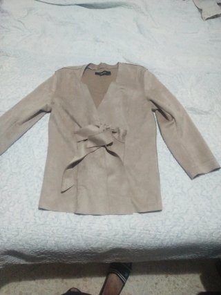 Cazadora de mujer beige