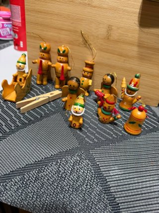 Set de 9 Adornos Navideños de Madera