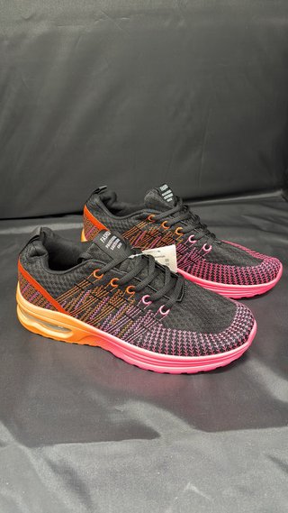 Zapatillas Deportivas Negras y Rosas Talla 40