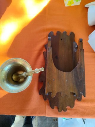 Almirez de Bronce con Soporte de Madera