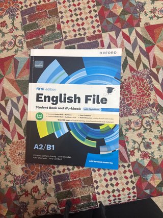 English File 5th Edition A2/B1. Student's Book ...