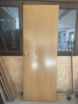 Puerta de madera maciza 205x75