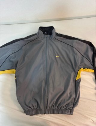 Cortavientos Nike Vintage Gris y Amarillo