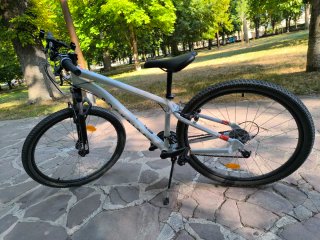 Bicicleta de Montaña Rockrider blanca.  Size M