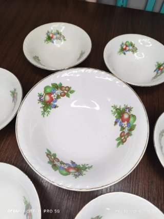 Set de 7 Cuencos Franceses Vintage de Porcelana