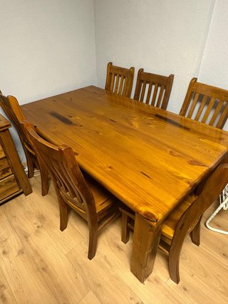 Mesa de Madera Maciza y 6 Sillas