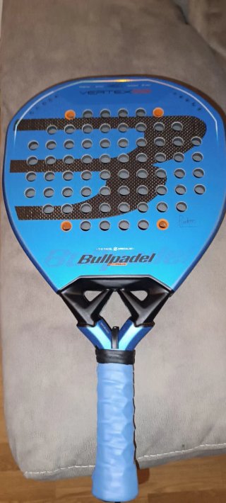 pala de pádel bullpadel vertex geo