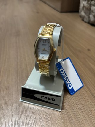 Reloj Casio Dorado