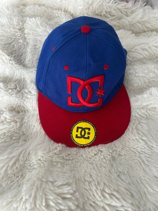 Gorra DC Shoes Azul y Roja