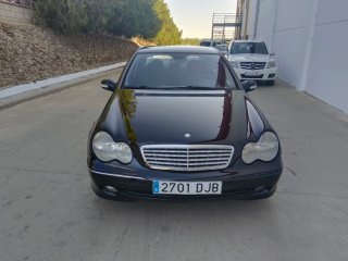 Mercedes-Benz Clase C 2005