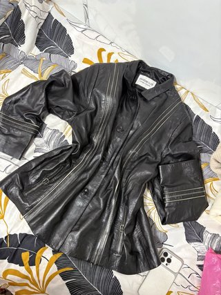 Chaqueta de Piel Vintage Negra
