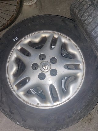 4 Llantas de Aluminio con Neumáticos 205/65 R15