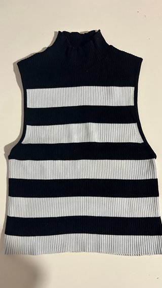 Top de rayas negro y blanco