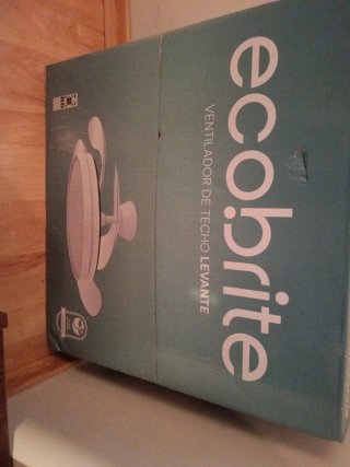 Ventilador de Techo Ecobrite Levante SIN USAR