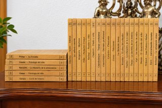 Lote 21 libros antiguos Colección Labor años 20-30