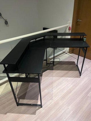 Escritorio esquinero negro