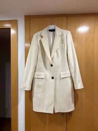 Abrigo de lana Zara blanco roto