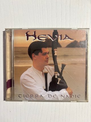 CD Hevia “Tierra de nadie”
