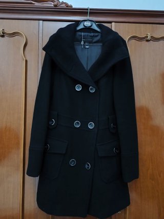 Abrigo de paño negro Mango Talla S